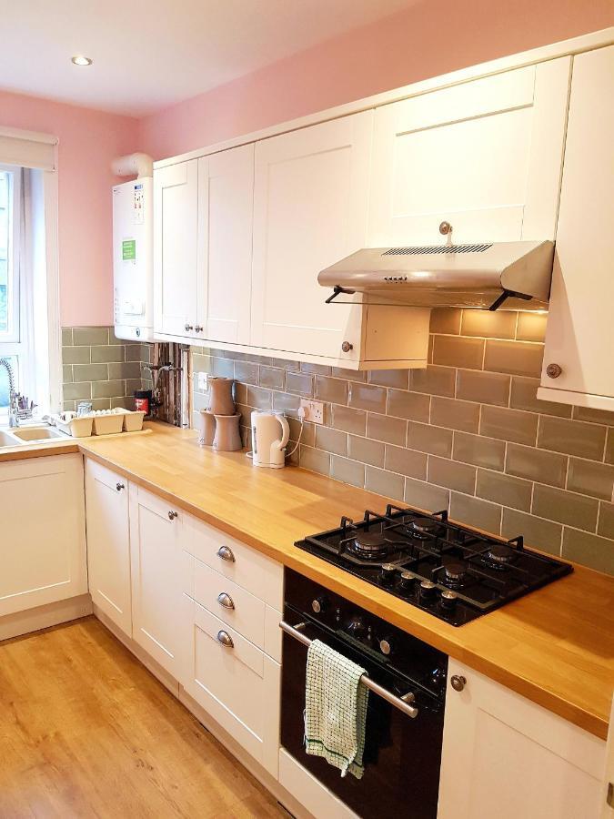 Three Bed Holiday Home In Glasgow Eksteriør billede